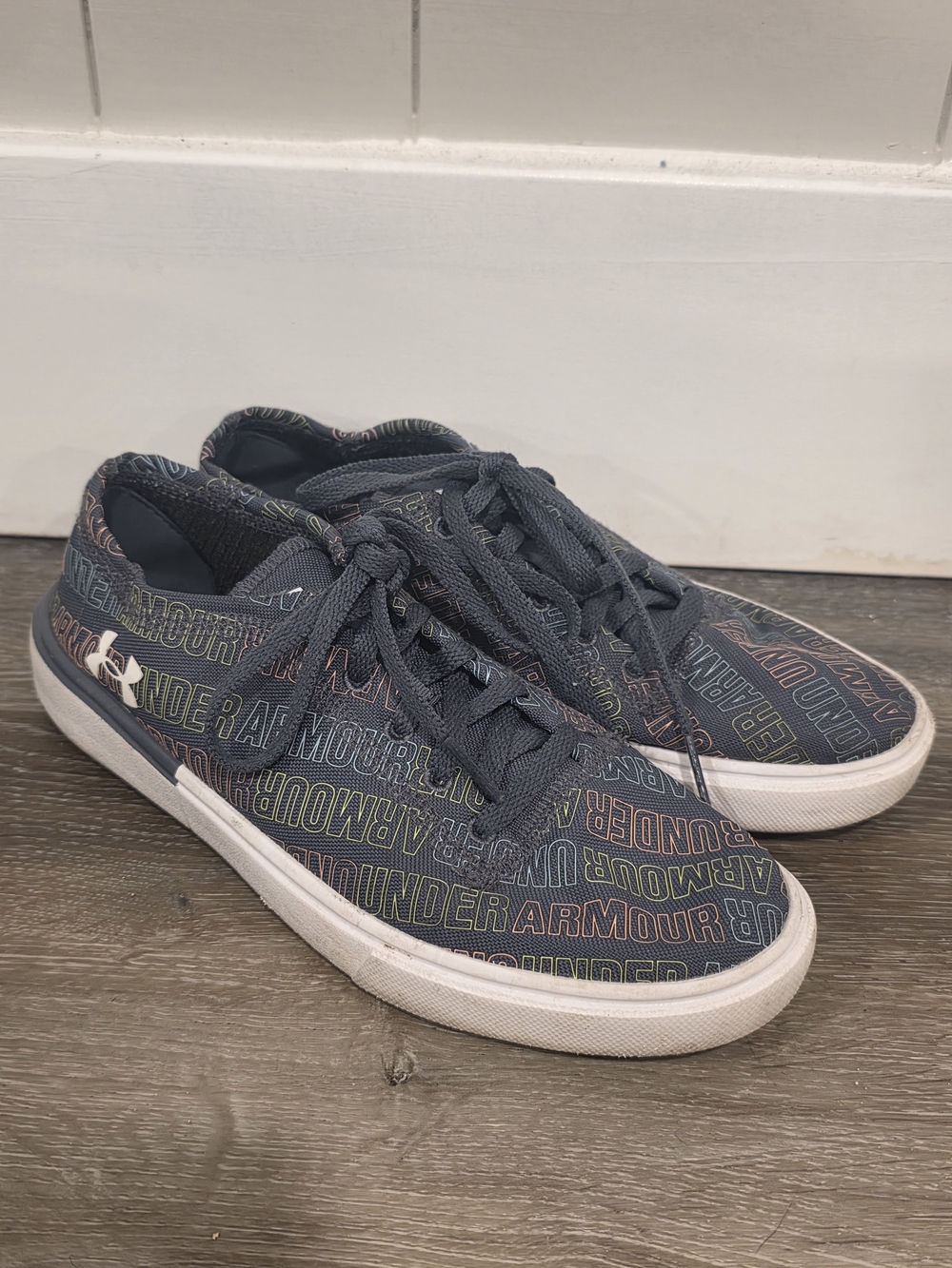 Under Armour Kickit2 Youth 4Y Black Multicolor Word Mark Sneakers